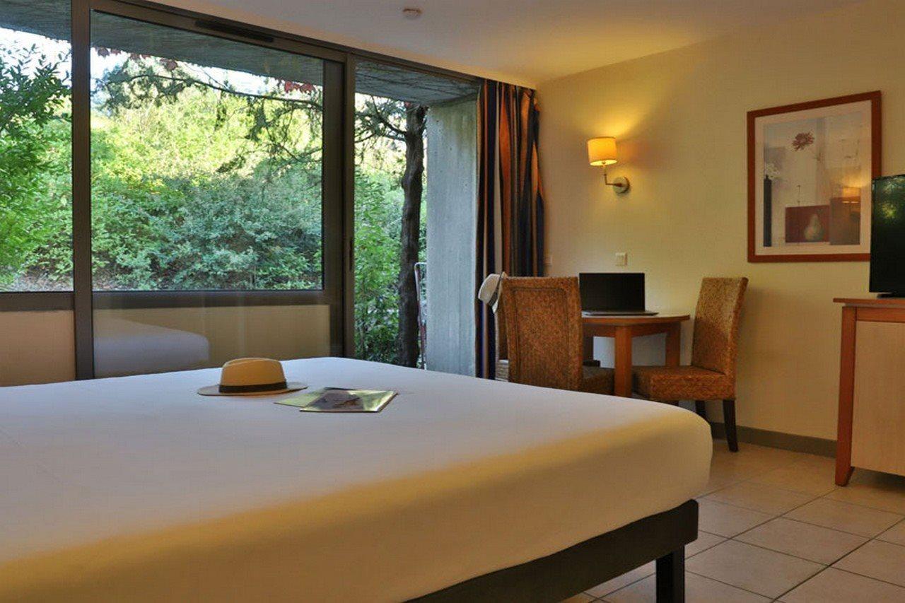 Sowell Hotels Ardeche Гропьер Экстерьер фото