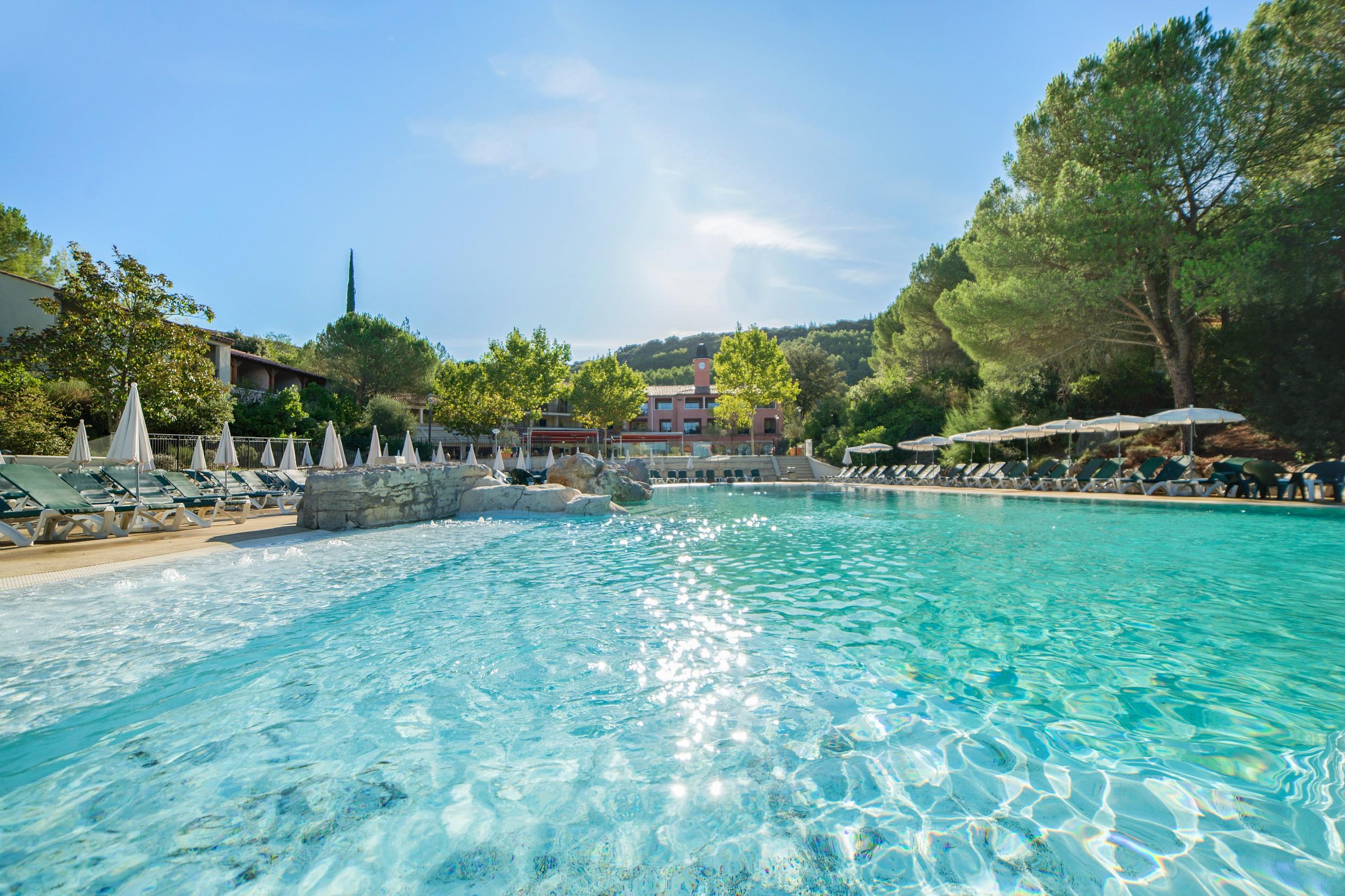Sowell Hotels Ardeche Гропьер Экстерьер фото