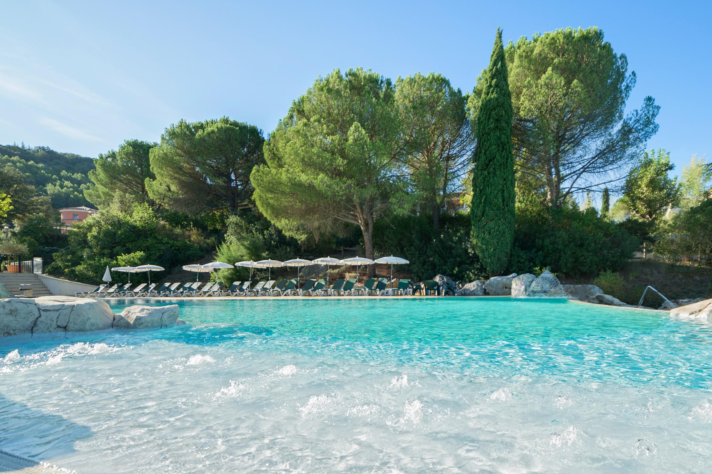 Sowell Hotels Ardeche Гропьер Экстерьер фото