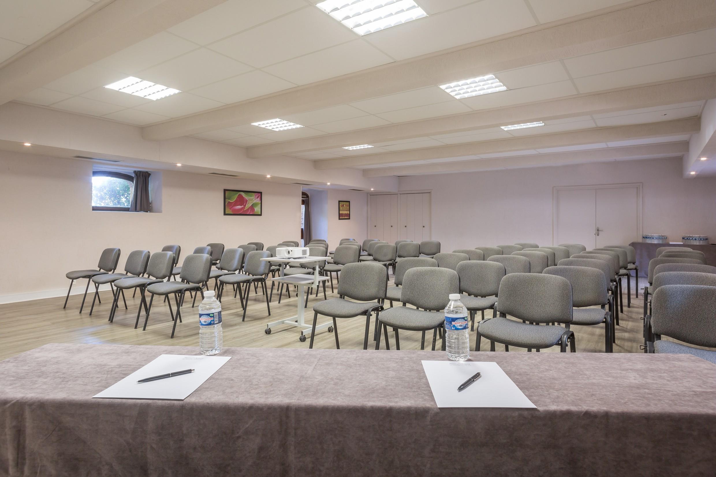 Sowell Hotels Ardeche Гропьер Экстерьер фото