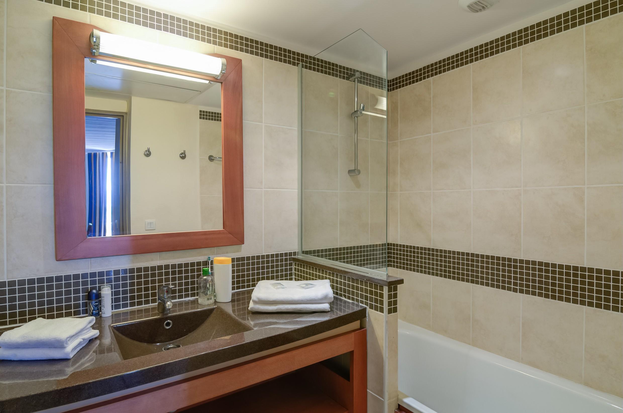 Sowell Hotels Ardeche Гропьер Экстерьер фото