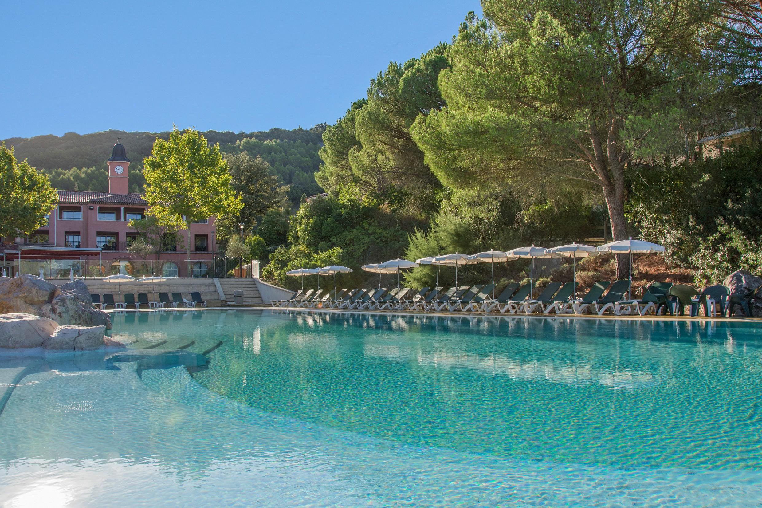 Sowell Hotels Ardeche Гропьер Экстерьер фото